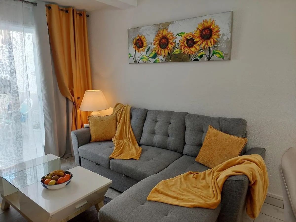 Dom wakacyjny Jacuzzi House Sunflower Costa Del Silencio